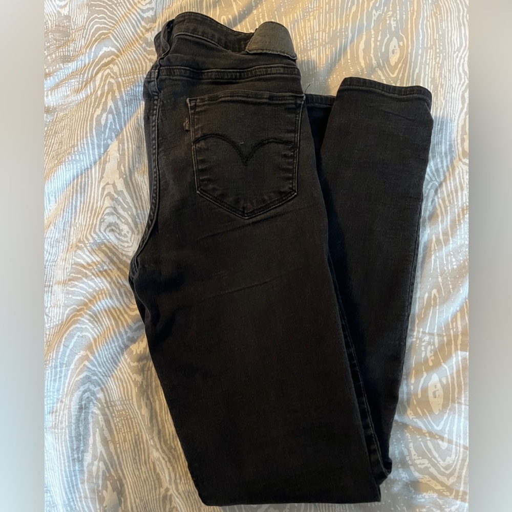 Black/Gray Levi’s Skinny Jeans